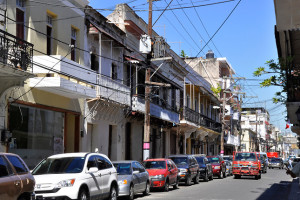 Moradores de la Zona Colonial se quejan de la construcción ilegal de un hotel en unos de los edificios históricos de la zona. Foto: Carmen Suárez/acento.com.do. Fecha: 03/12/2013.