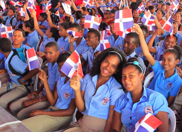 Montag ist Schulbeginn in der Dominikanischen Republik.